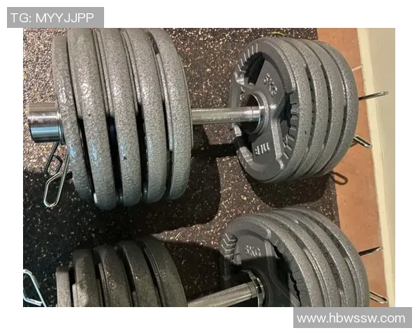 初学者选择哑铃的重量应该是多少斤才能有效锻炼和避免受伤